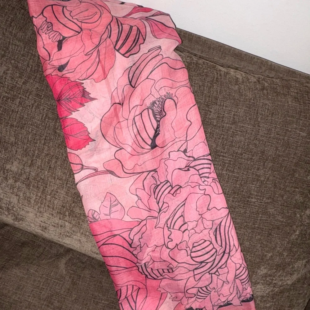 Victor and Rolf Authentic Scarf